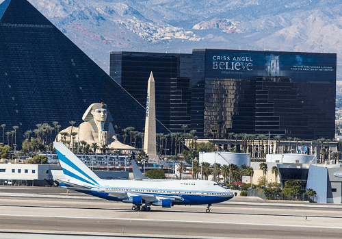 Peningkatan perjalanan udara dan perjudian menang untuk Las Vegas