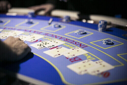blackjack-table
